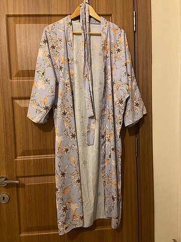 LC Waikiki Kimono