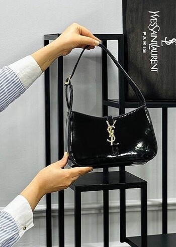 Beden siyah Renk Ysl Siyah rugan kol çantası