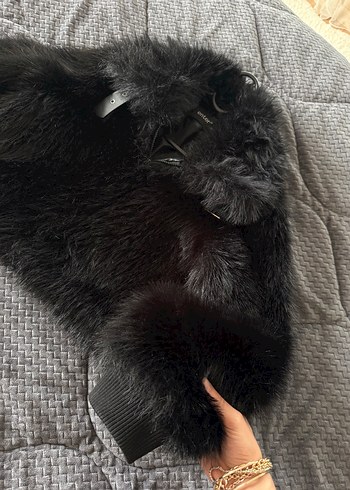 Siyah Kapüşonlu Suni Kürk Detaylı Kadın Mont - Görsel 3