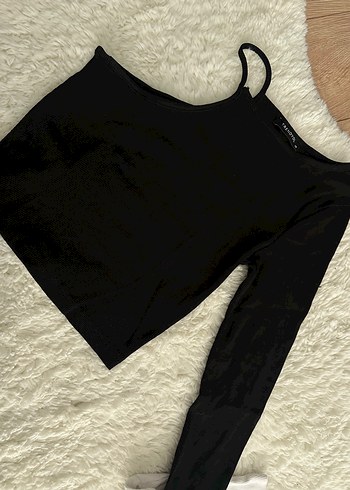 Siyah Kürklü Uzun Kollu Crop Top