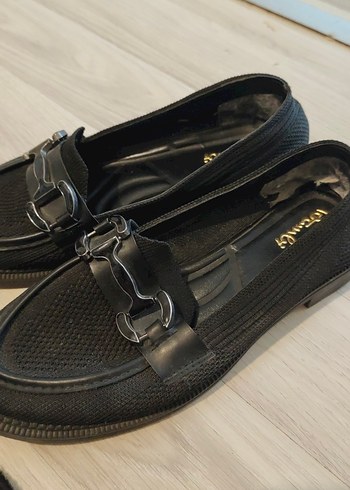 Siyah Yılan Desenli Tokalı Kadın Ayakkabı - Görsel 3