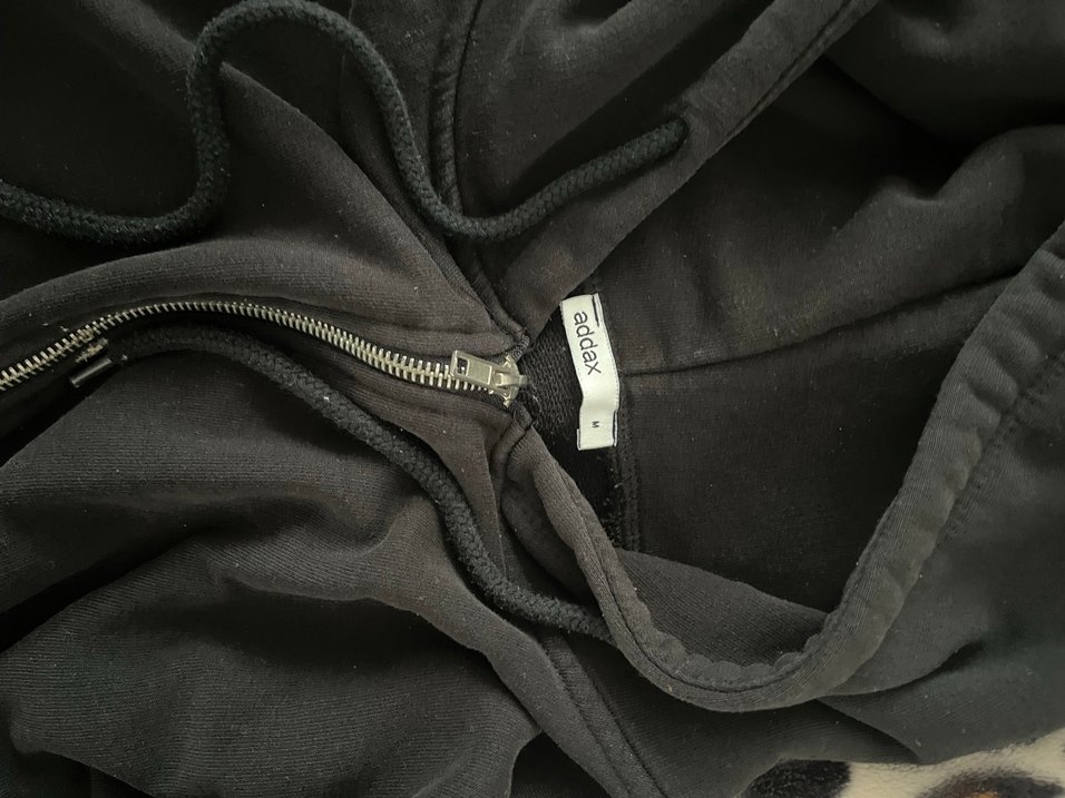 Siyah Kapüşonlu Hırka - Görsel 3