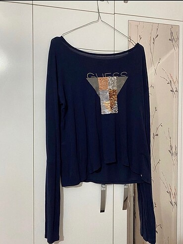Guess tshirt