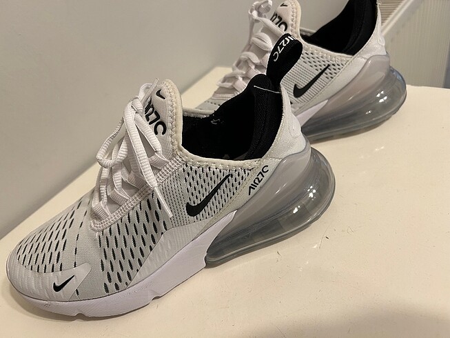 37,5 Beden Nike Air 270