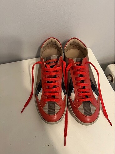 Burberry Ayakkabı