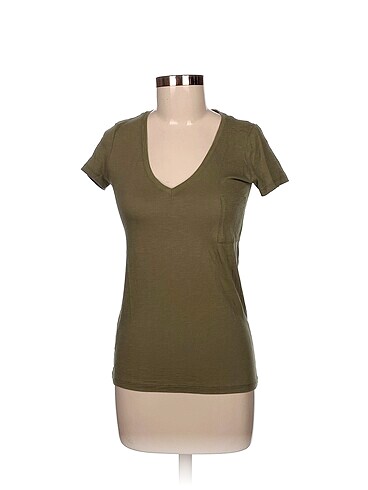 Mango T-shirt %70 İndirimli.