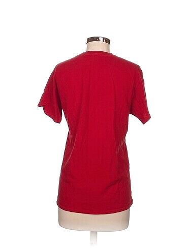 m Beden Delta T-shirt %70 İndirimli.
