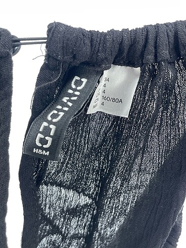 34 Beden siyah Renk H&M Bluz %70 İndirimli.
