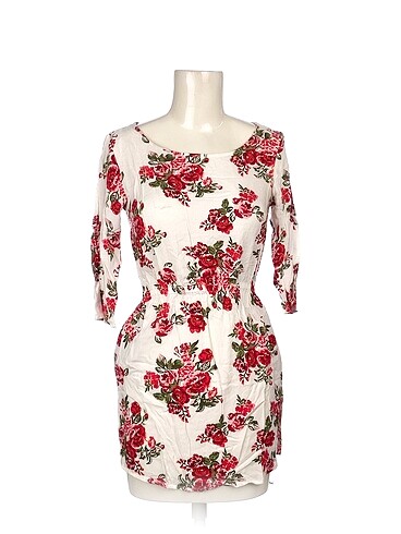 PreLoved Kısa Elbise %70 İndirimli.