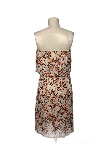 s Beden PreLoved Kısa Elbise %70 İndirimli.