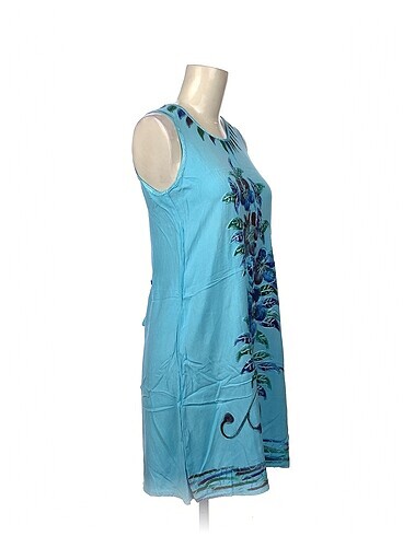 Diğer PreLoved Kısa Elbise %70 İndirimli.