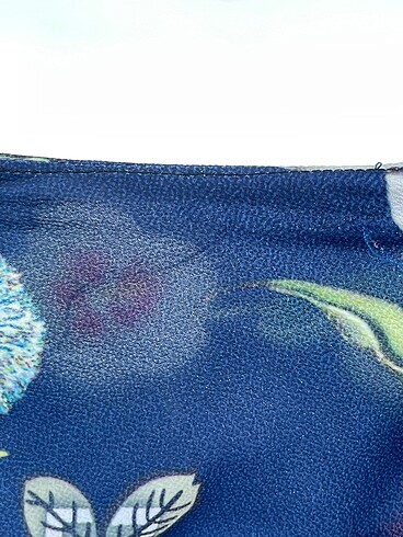 m Beden çeşitli Renk PreLoved Kısa Tulum %70 İndirimli.
