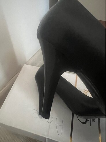 37 Beden siyah Renk Sıfır tertemiz Siyah topuklu stiletto
