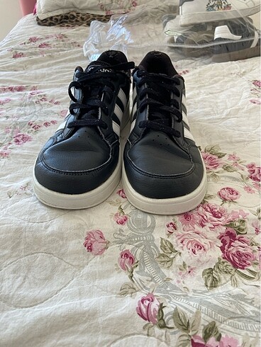 39 Beden siyah Renk Orjinal adidas