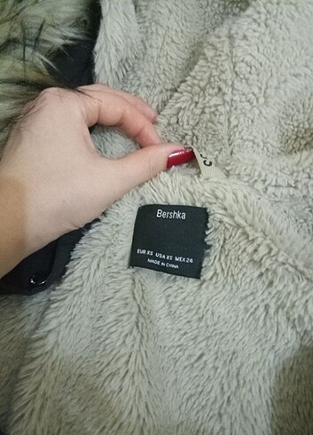 Bershka mont