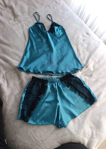 Kısa Mavi Dantel Detaylı Kadın Pijama Takımı