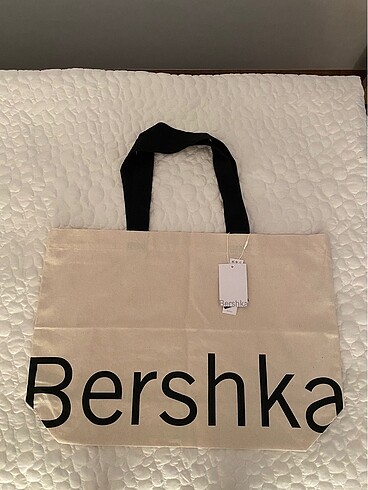 Bershka çanta (büyük boy )