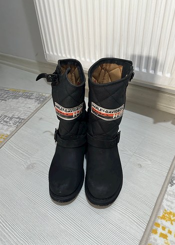 Siyah Tokalı Yüksek Topuklu Biker Bot