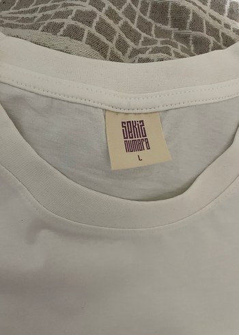 Sırtı Baskılı Fenerbahçe Saraçoğlu Erkek Tişört - Görsel 4