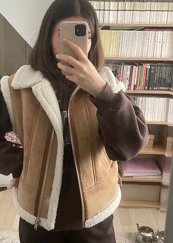 Zara Kürk Detaylı Süet Yelek - Görsel 3