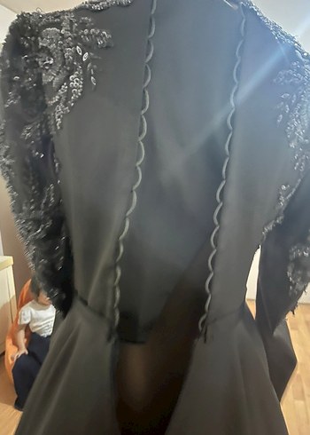 Gri İşlemeli Uzun Kollu Gotik Abiye Elbise - Görsel 2