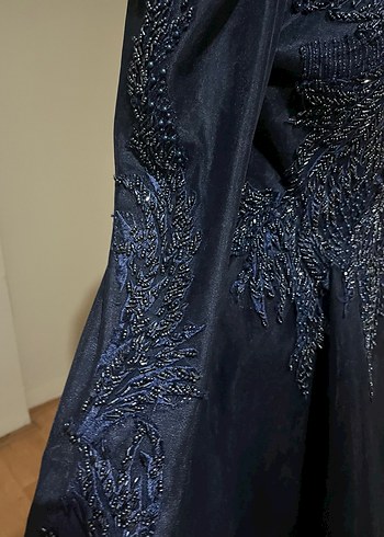 Boncuk İşlemeli Lacivert Uzun Gotik Abiye - Görsel 2
