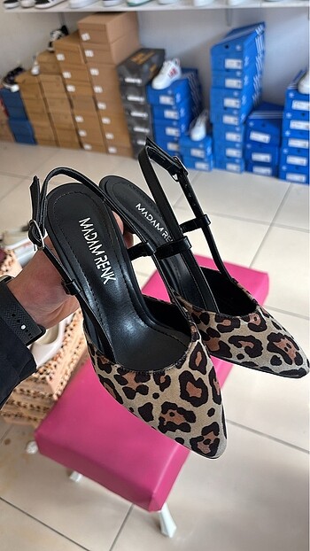 Leopar ayakkabılar