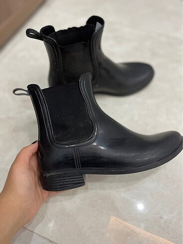 LCW kadın yağmurluk ayakkabı