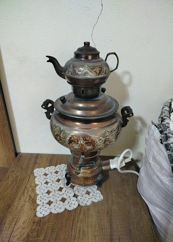 Diger Koyu Altın Renkli Semaver