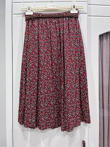 Zara Çiçek desenli etek