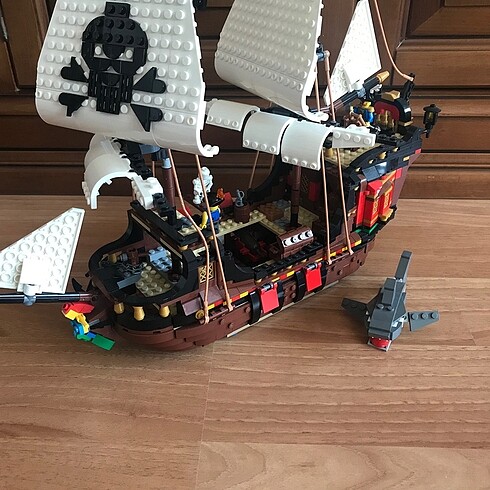 Lego 31109 Korsan Gemisi