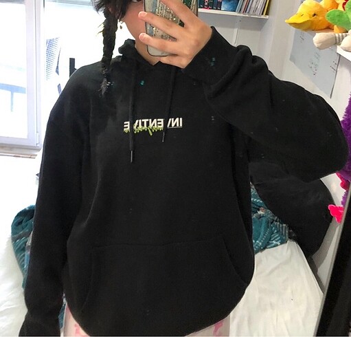 Siyah sırtı baskılı sweatshirt