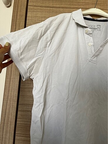 Darı lekesi olan tişört - Görsel 2