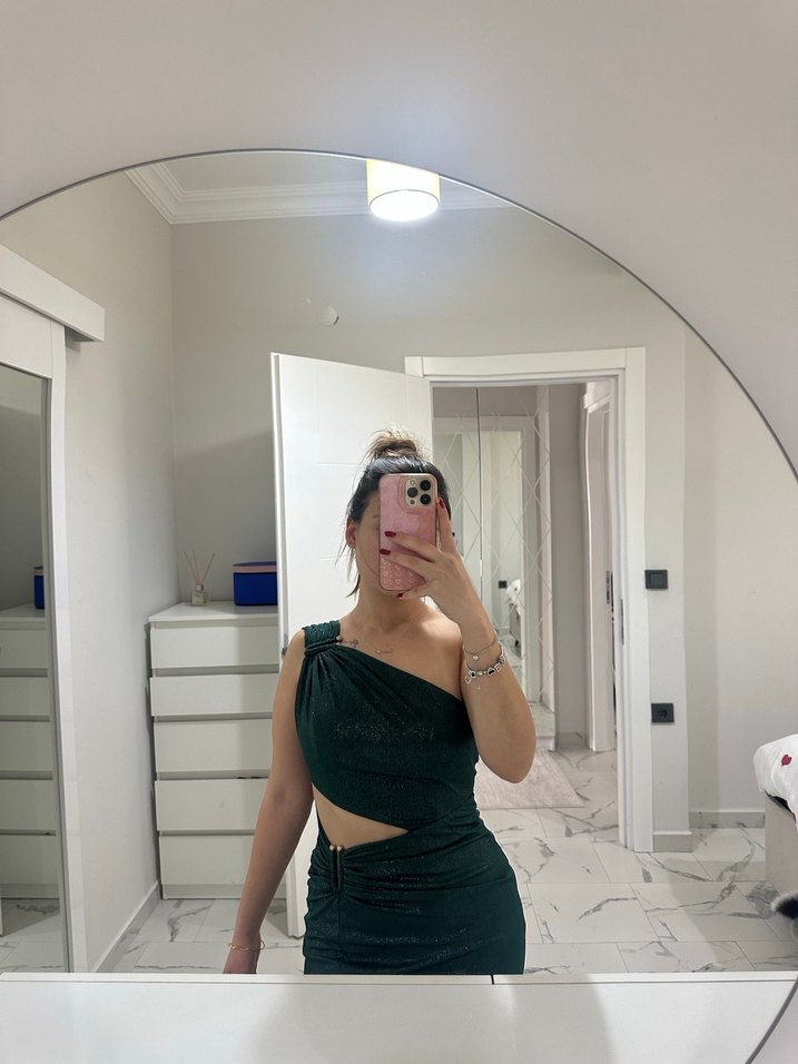 Parlak Yeşil Yılan Desenli abiye Elbise - Görsel 3