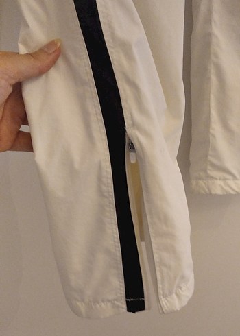 Beyaz Fermuarlı Nike Kadın alt üst takımı - Görsel 5