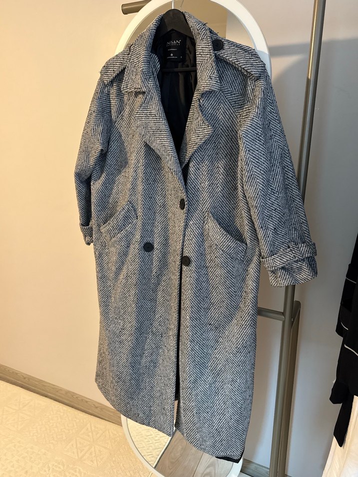 Uzun Gri Desenli Kaban - Görsel 3