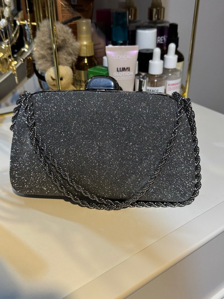 Zincir Detaylı Gri Kadın Abiye Çanta - Görsel 3