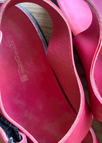 Kız Çocuk Pembe Tokalı Kauçuk Sandalet - Görsel 4