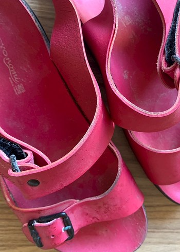 Kız Çocuk Pembe Tokalı Kauçuk Sandalet - Görsel 3