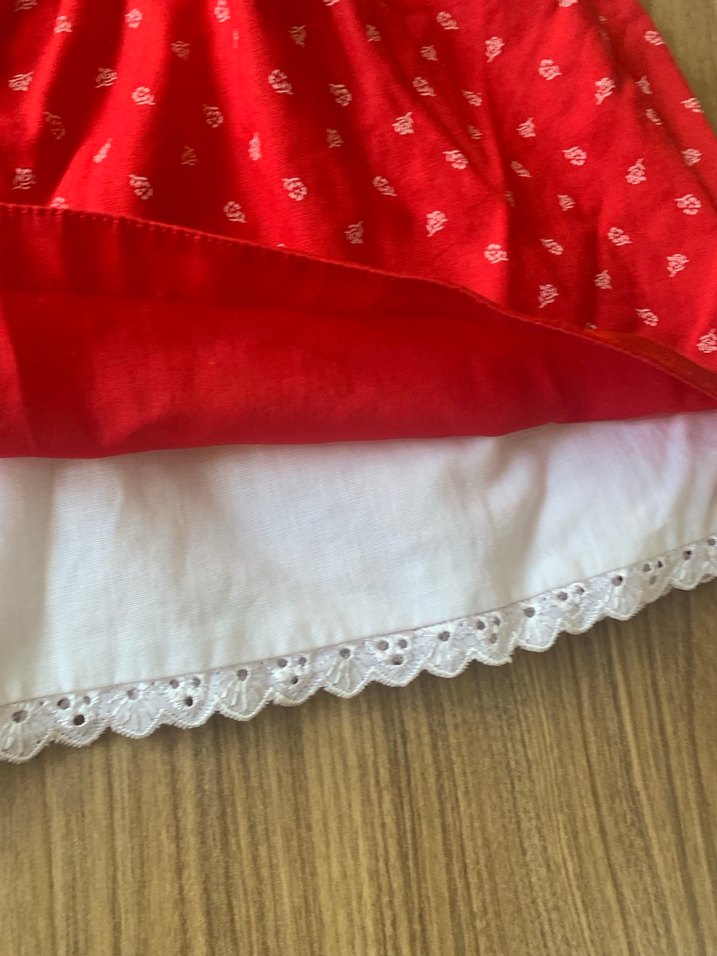 Kız Çocuk Kırmızı Nakışlı Düğmeli Elbise - Görsel 2