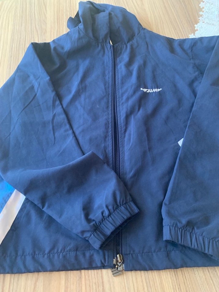 Erkek  çocuk Mavi Kapüşonlu Fermuarlı Yağmurluk - Görsel 2