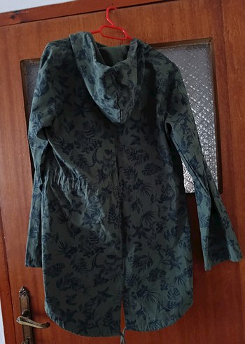 kadın önden bağlamalı yağmurluk kumaşlı haki yeşil ceket - Görsel 8