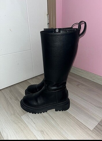 Zara Sıfır Siyah Çizme