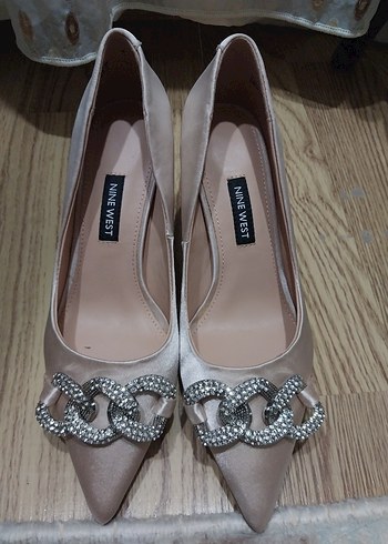 Nine West Bej Yüksek Topuklu Stiletto