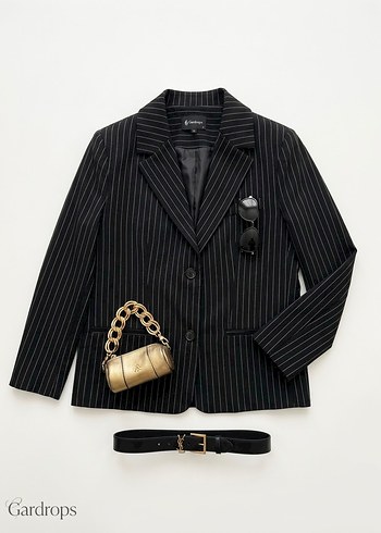 Zara Sikligin Ve Rahatligin Bulustugu Siyah Cizgili Blazer