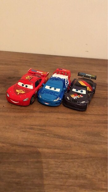 3 Cars araba