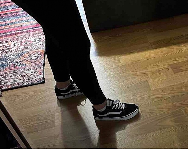 36 Beden orijinal vans ve kırmızı bershka zibin body