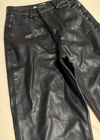 Kadın Siyah Deri Kemerli Midi Pantolon - Görsel 4