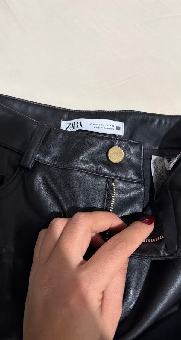 Kadın Siyah Deri Kemerli Midi Pantolon - Görsel 2