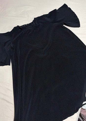 Siyah Piliseli Kısa Kollu  Elbise - Görsel 4